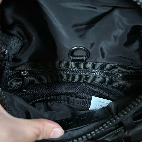 ZARA new Fanny pack - Picture 6 of 8